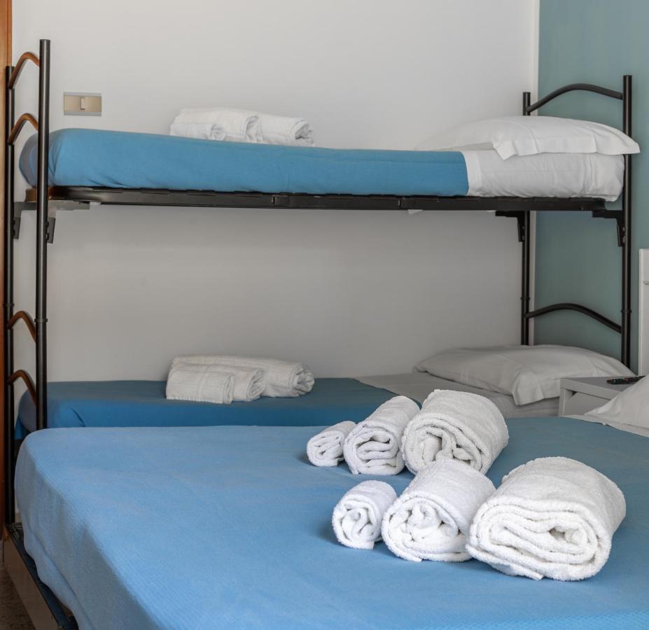 Hotel Villa Maris Римини Экстерьер фото