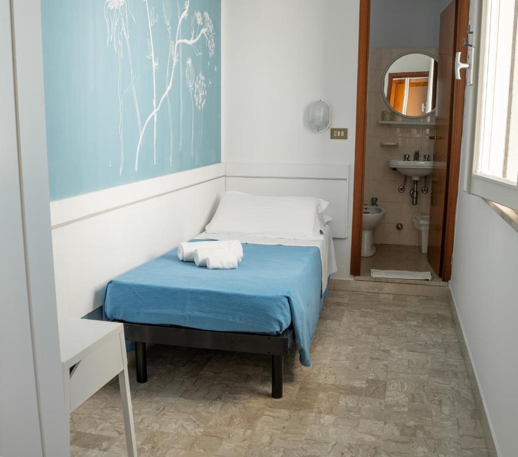 Hotel Villa Maris Римини Экстерьер фото
